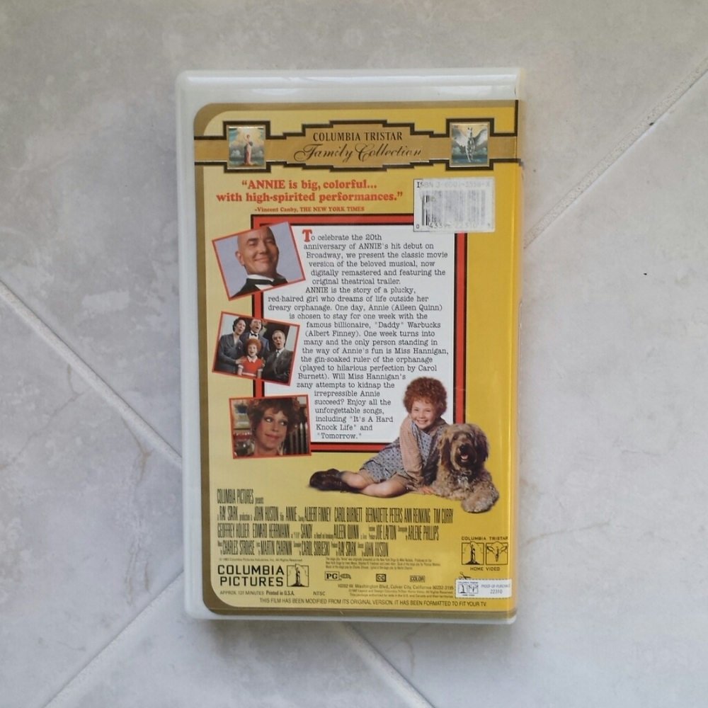 Annie VHS - Picture 3 of 6